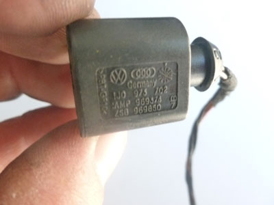 2000 Audi TT Mk1 / 8N - Airbag Sensor Module Connector Plug w/ Wiring, Right or Left 1J09737023